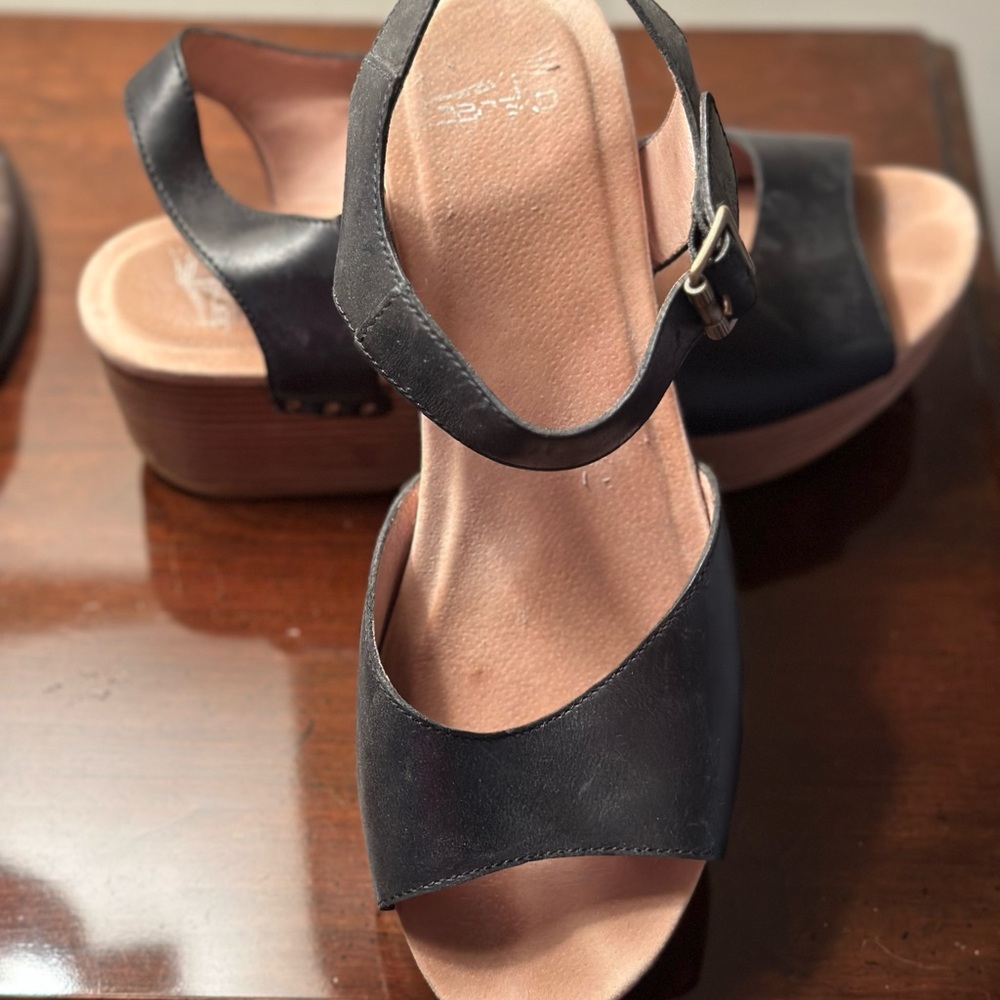 Dansko Black Wedge Sandals! Size 10